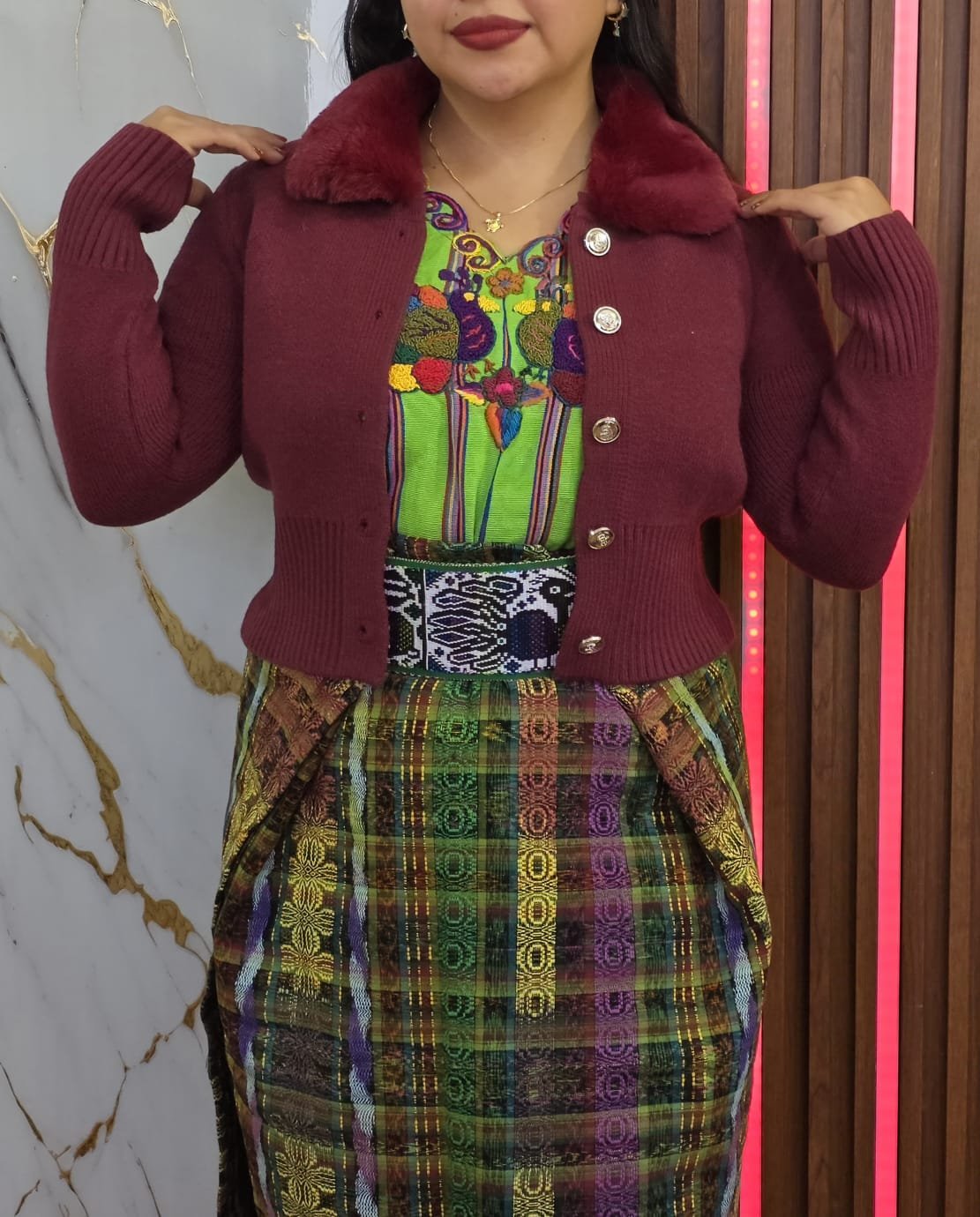 Sueter cuello de peluche💖 - Imagen 6